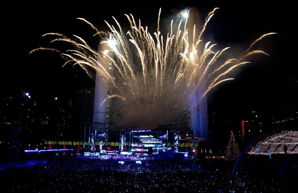 Фотография: Празднование Нового 2011 года во всем мире (Часть 2) №22 - BigPicture.ru