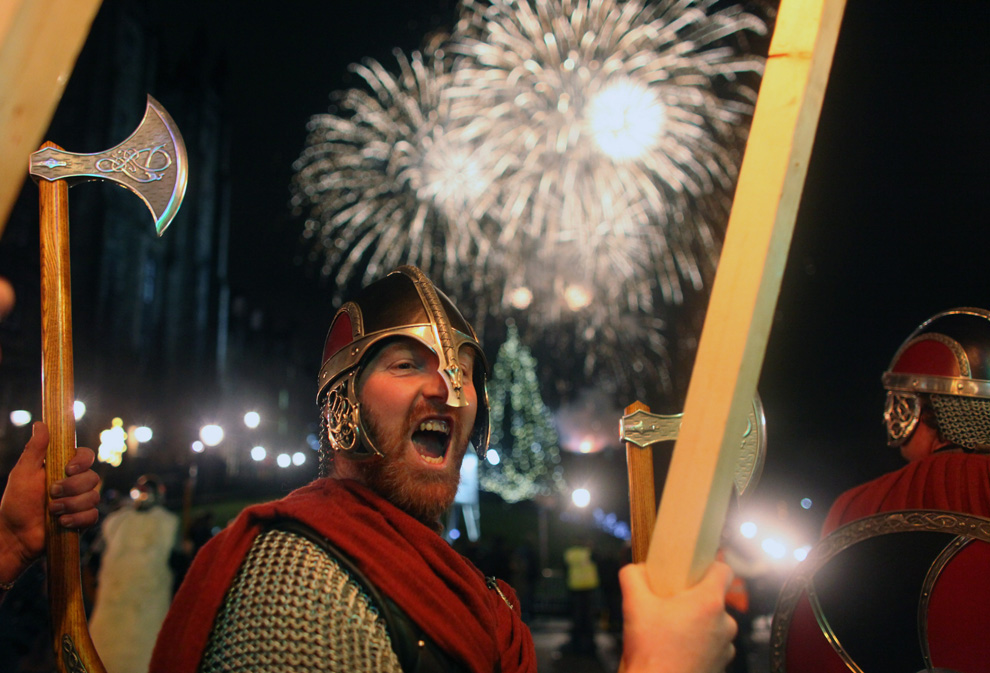 Фотография: Празднование Нового 2011 года во всем мире (Часть 2) №29 - BigPicture.ru