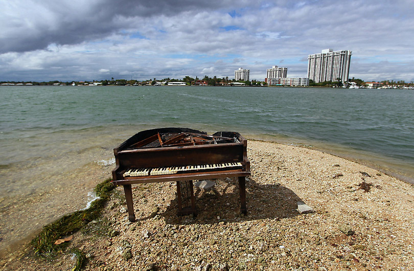 Фотография: Рояль на отмели в Майами №5 - BigPicture.ru