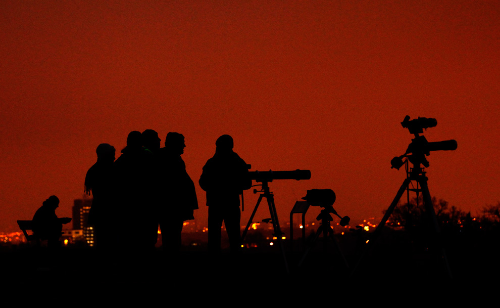 Фотография: Первое в 2011 году солнечное затмение (Часть 2) №6 - BigPicture.ru