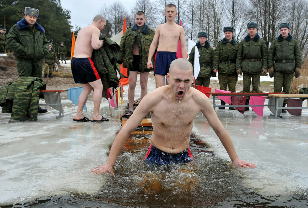 Фотография: Крещенские купания 2011 №14 - BigPicture.ru