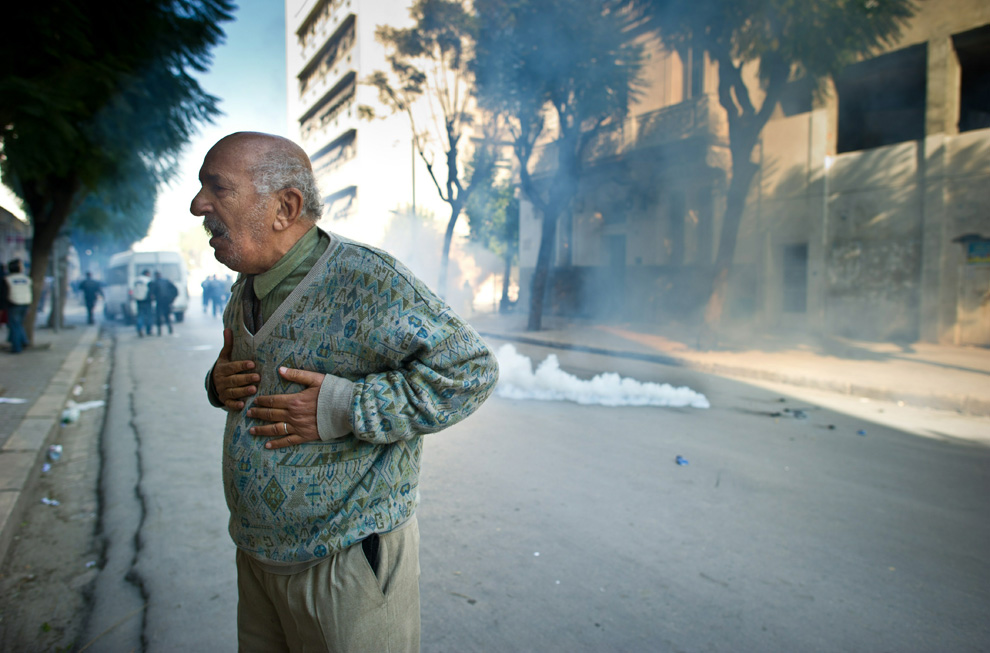 Фотография: Беспорядки в Тунисе №15 - BigPicture.ru