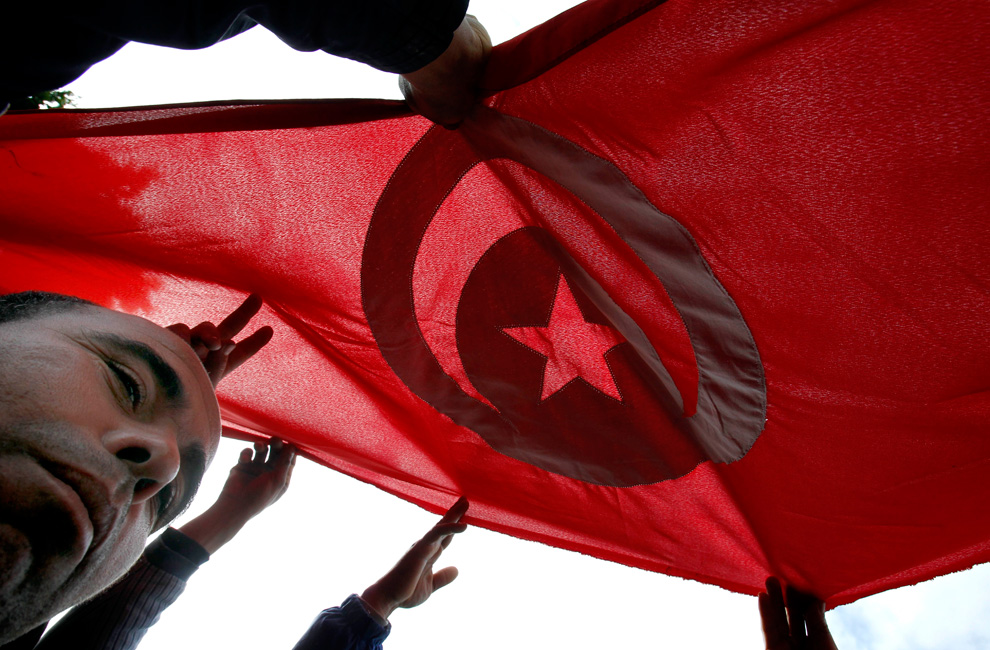 Фотография: Беспорядки в Тунисе №41 - BigPicture.ru