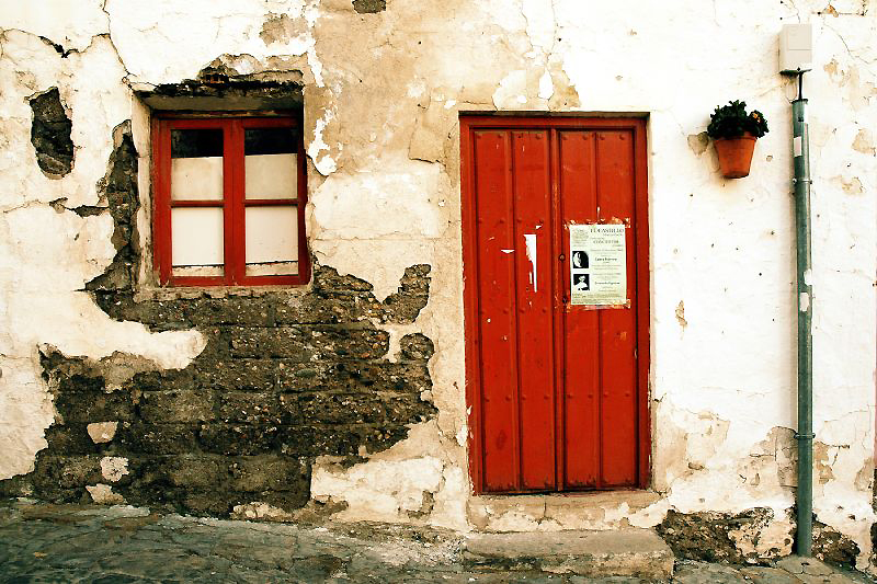 Фотография: Красные двери со всего мира №3 - BigPicture.ru