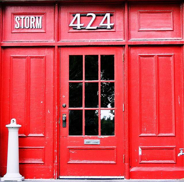 Фотография: Красные двери со всего мира №4 - BigPicture.ru