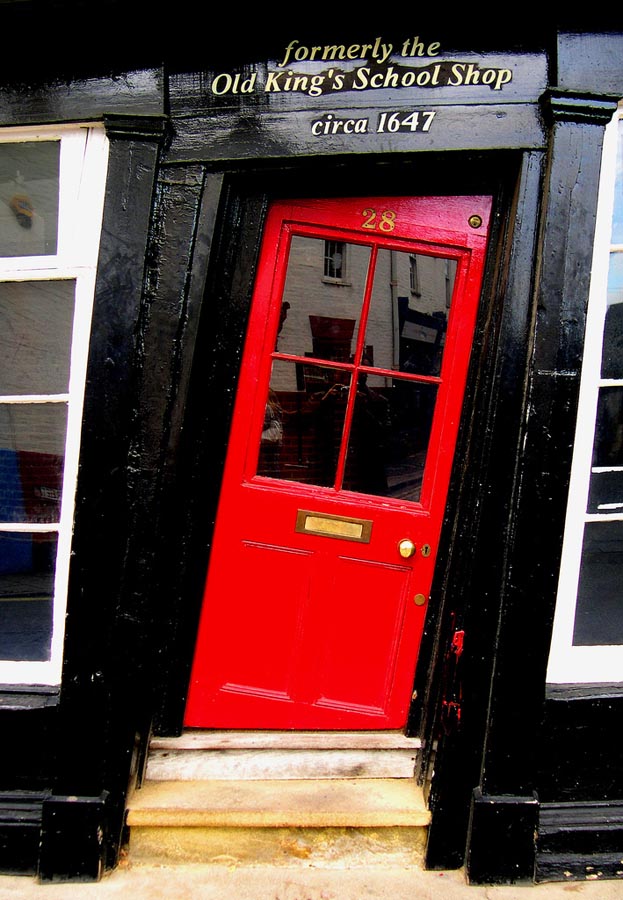 Фотография: Красные двери со всего мира №7 - BigPicture.ru