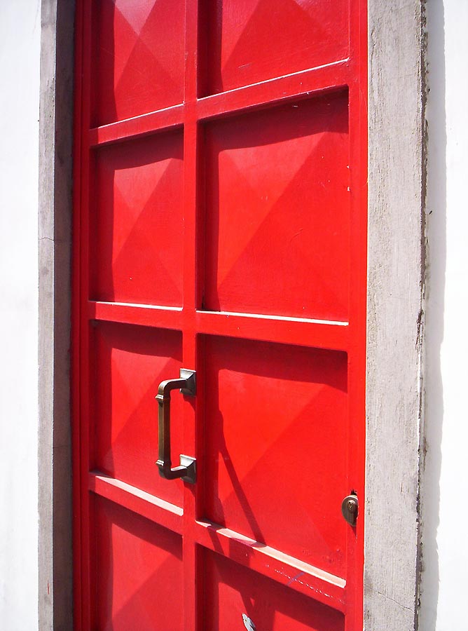 Фотография: Красные двери со всего мира №11 - BigPicture.ru