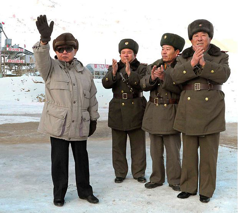 Фотография: Руководители Северной Кореи: займет ли 