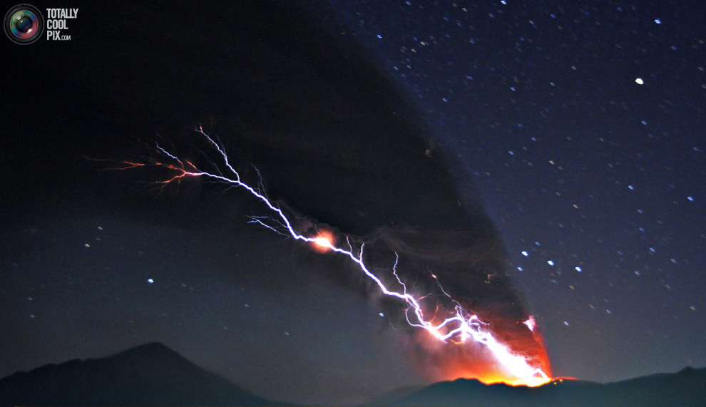 Фотография: Извержение вулкана Синмоэ №2 - BigPicture.ru