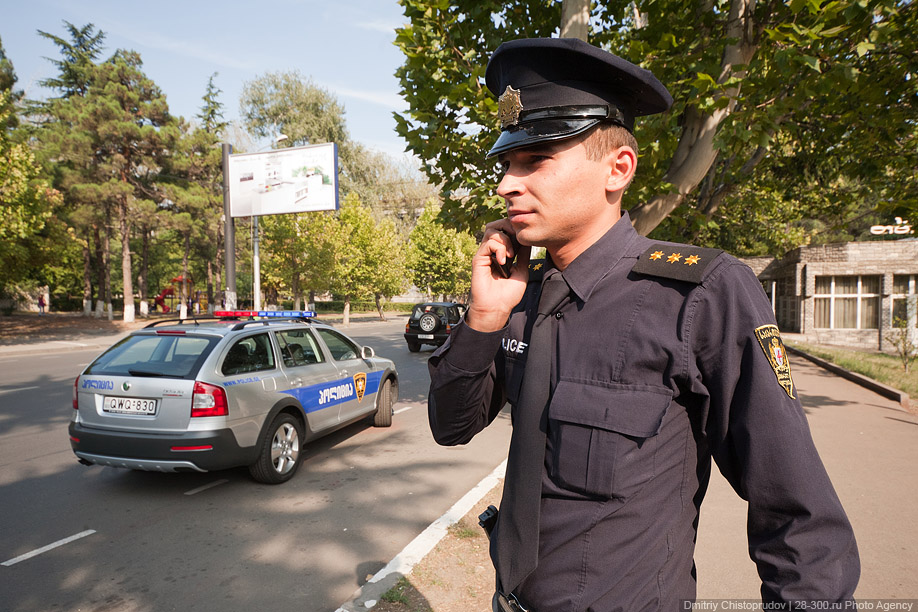 Фотография: Грузинская полиция №14 - BigPicture.ru