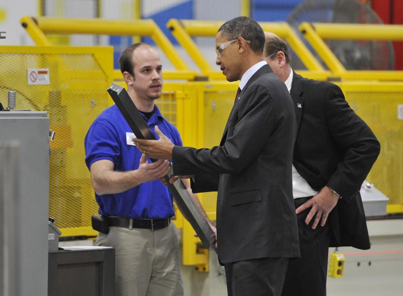 Фотография: Барак Обама посещает предприятия Висконсина №2 - BigPicture.ru