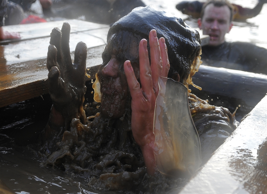 Фотография: В Англии прошли самые жесткие гонки в мире Tough Guy №6 - BigPicture.ru
