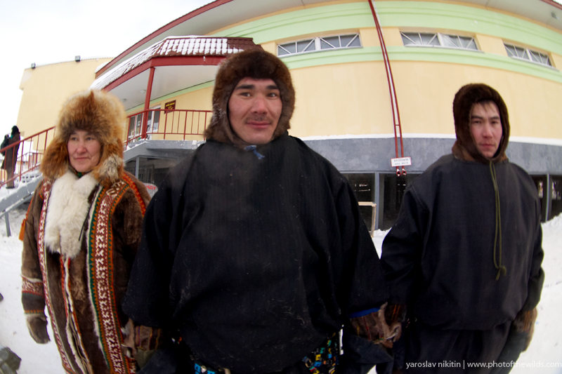 Фотография: Люди из сказок на рынке Салехарда №6 - BigPicture.ru