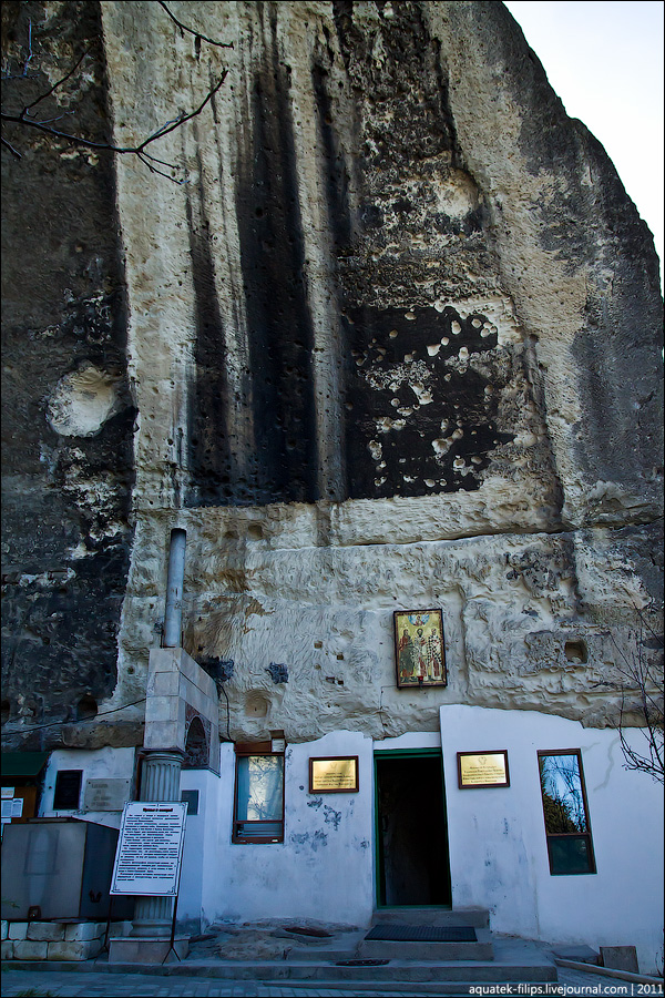 Фотография: Свято-Клементьевский монастырь: обитель в скале №8 - BigPicture.ru