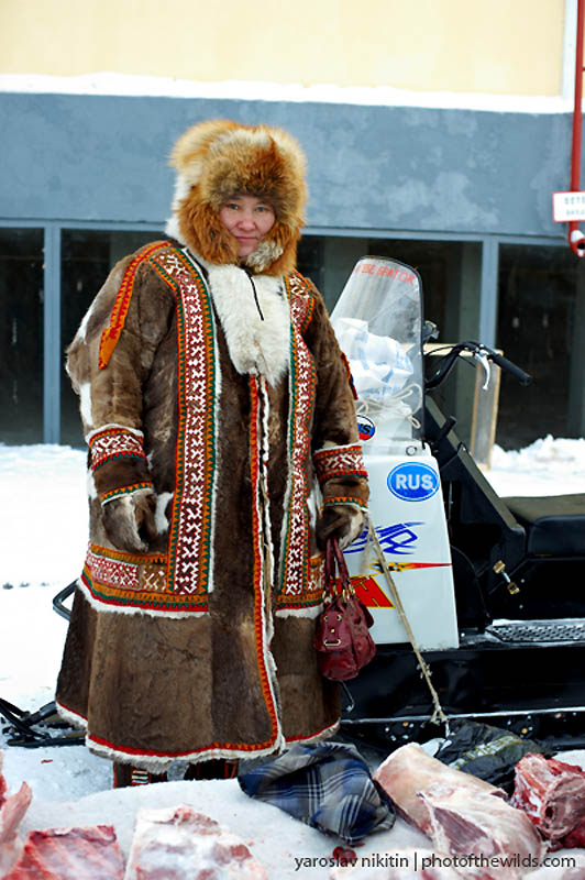 Фотография: Люди из сказок на рынке Салехарда №4 - BigPicture.ru