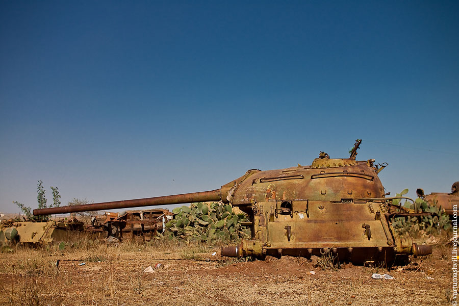 Фотография: Кладбище танков в Эритрее №19 - BigPicture.ru