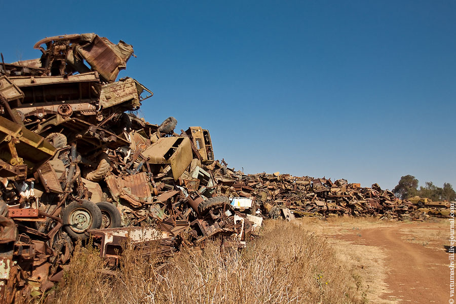 Фотография: Кладбище танков в Эритрее №4 - BigPicture.ru