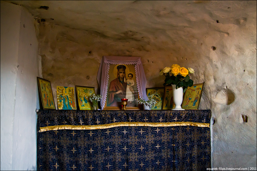 Фотография: Свято-Клементьевский монастырь: обитель в скале №11 - BigPicture.ru