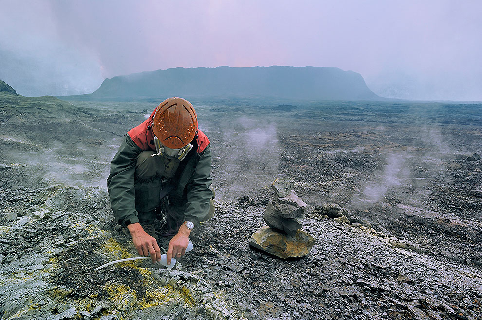 Фотография: Кратер вулкана Нирагонго: путешествие к центру Земли №19 - BigPicture.ru