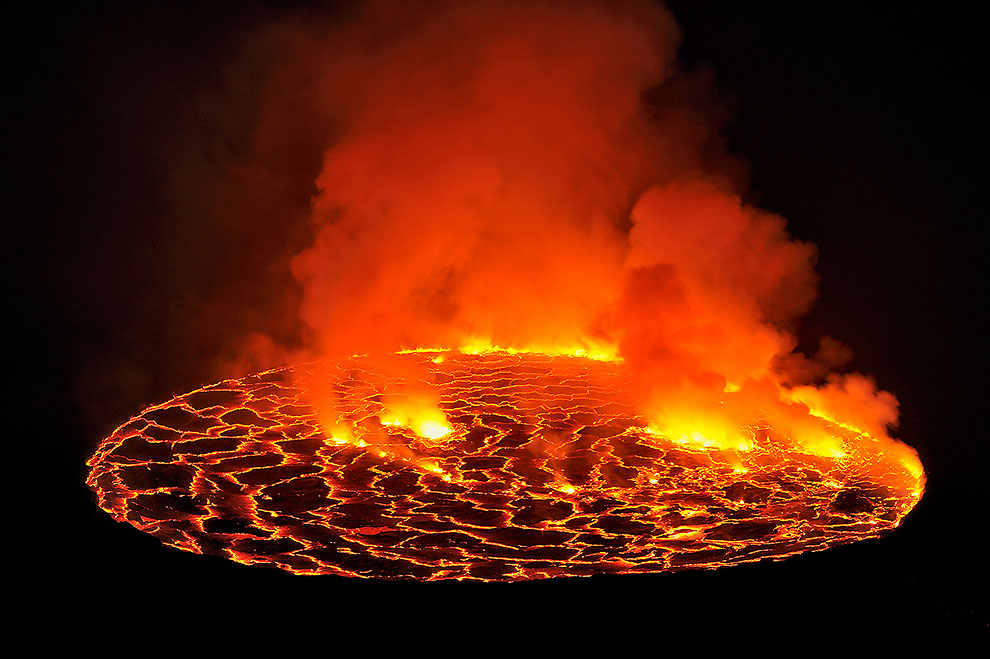 Фотография: Кратер вулкана Нирагонго: путешествие к центру Земли №3 - BigPicture.ru