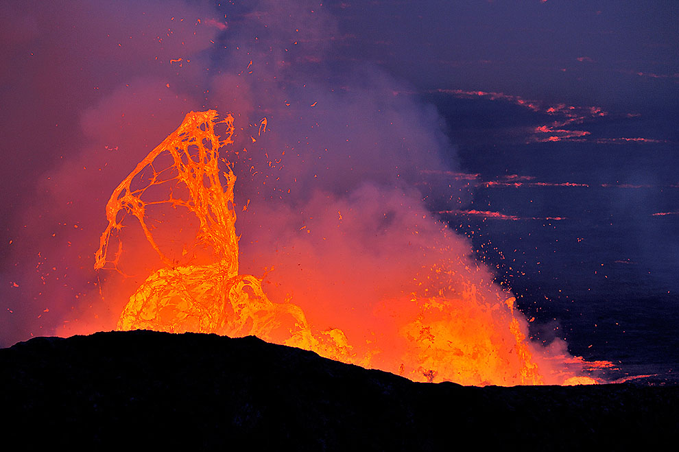 Фотография: Кратер вулкана Нирагонго: путешествие к центру Земли №28 - BigPicture.ru