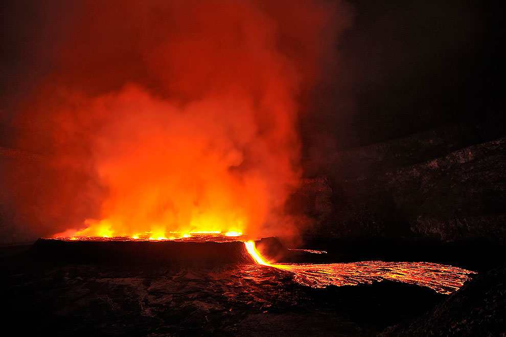 Фотография: Кратер вулкана Нирагонго: путешествие к центру Земли №29 - BigPicture.ru