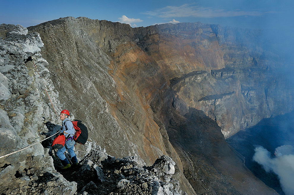 Фотография: Кратер вулкана Нирагонго: путешествие к центру Земли №7 - BigPicture.ru