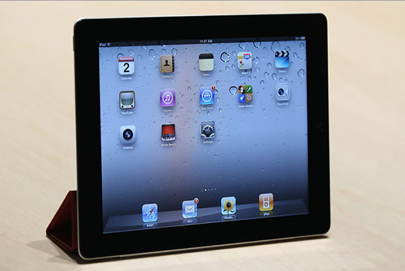 Фотография: Стив Джобс представил новый iPad 2 №7 - BigPicture.ru