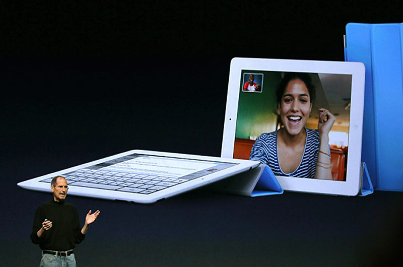 Фотография: Стив Джобс представил новый iPad 2 №9 - BigPicture.ru