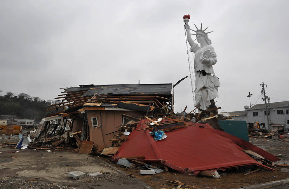 Фотография: Ситуация в Японии после удара стихии №15 - BigPicture.ru