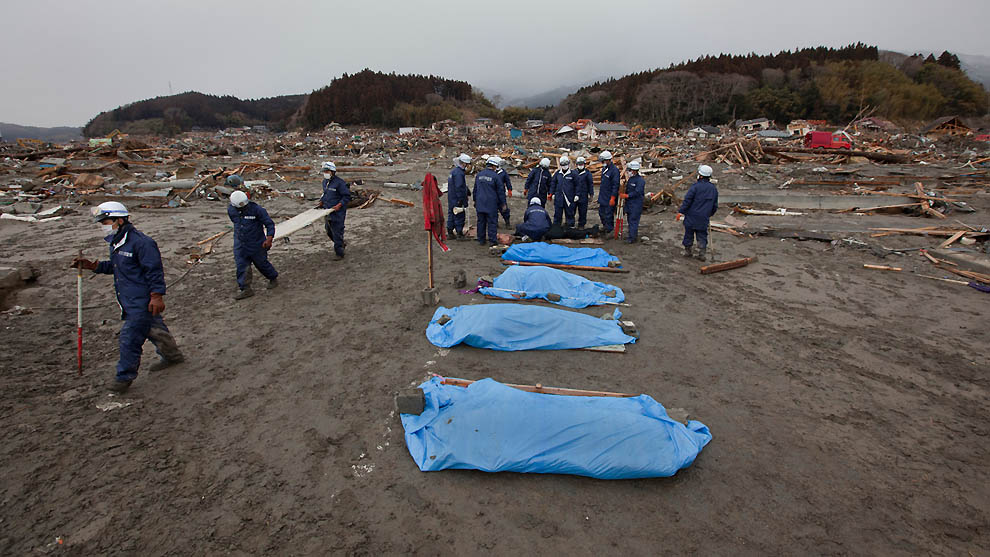 Фотография: Ситуация в Японии после удара стихии №23 - BigPicture.ru
