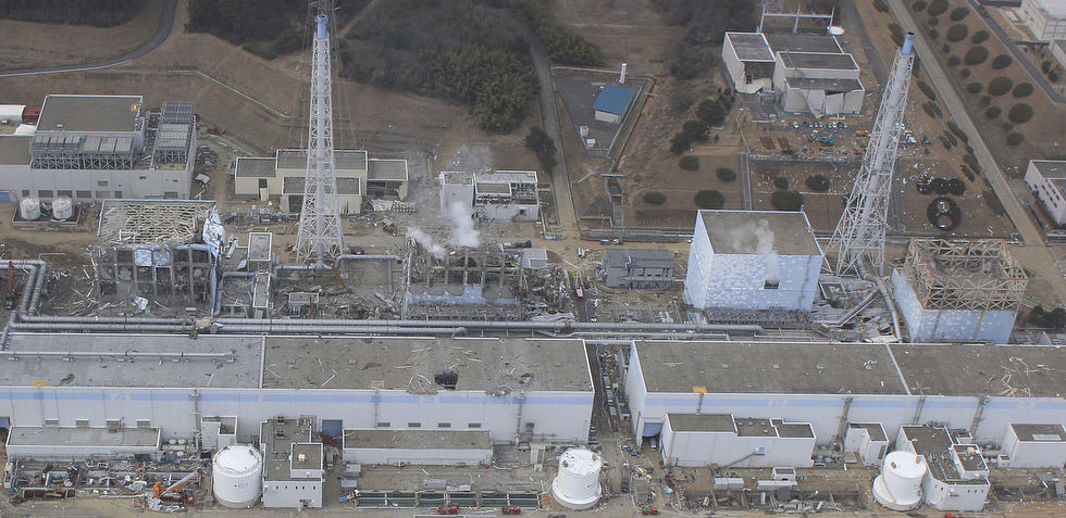 Фотография: АЭС Фукусима-1: Вид сверху №8 - BigPicture.ru