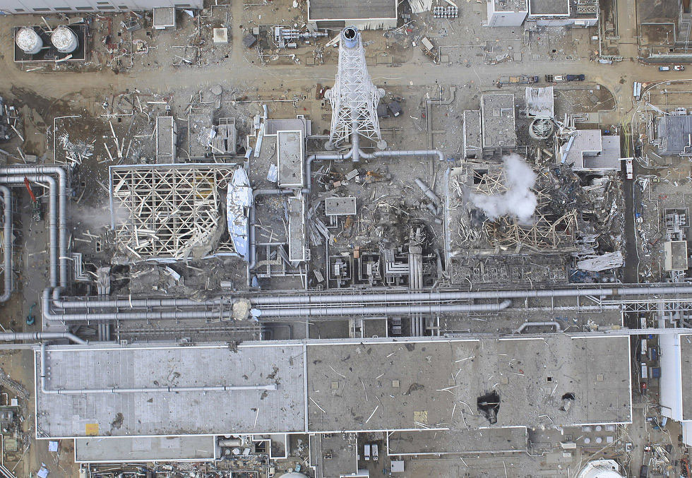 Фотография: АЭС Фукусима-1: Вид сверху №9 - BigPicture.ru
