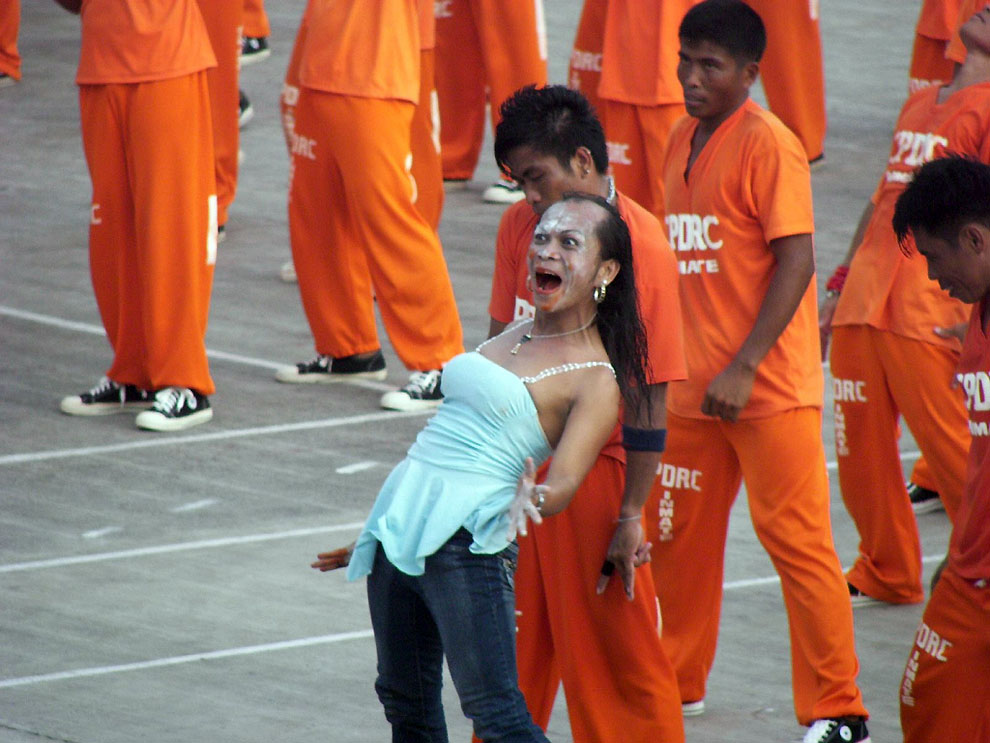 Фотография: Массовый танец заключенных на Филиппинах №9 - BigPicture.ru