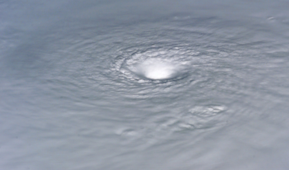 Фотография: Ураганы – вид из космоса №11 - BigPicture.ru