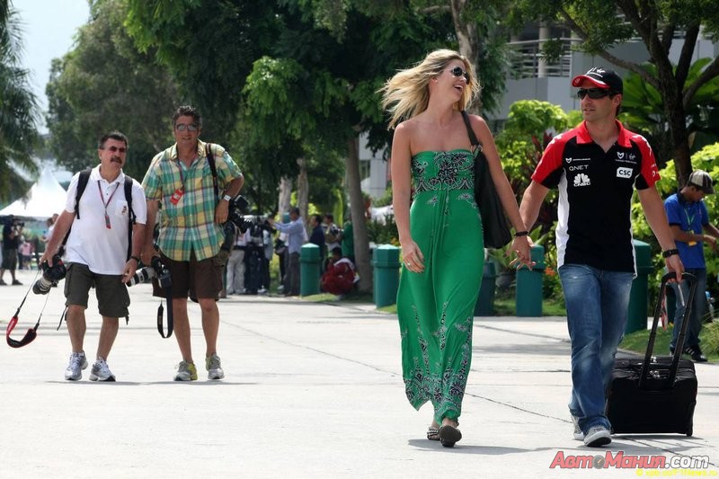 Фотография: Взгляд изнутри Формулы-1: Гран При Малайзии 2011 №12 - BigPicture.ru