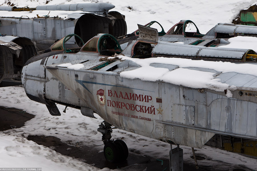 Фотография: Кладбище списанных МиГ-31 №13 - BigPicture.ru