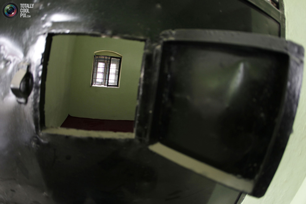 Фотография: Побег талибов из тюрьмы №14 - BigPicture.ru
