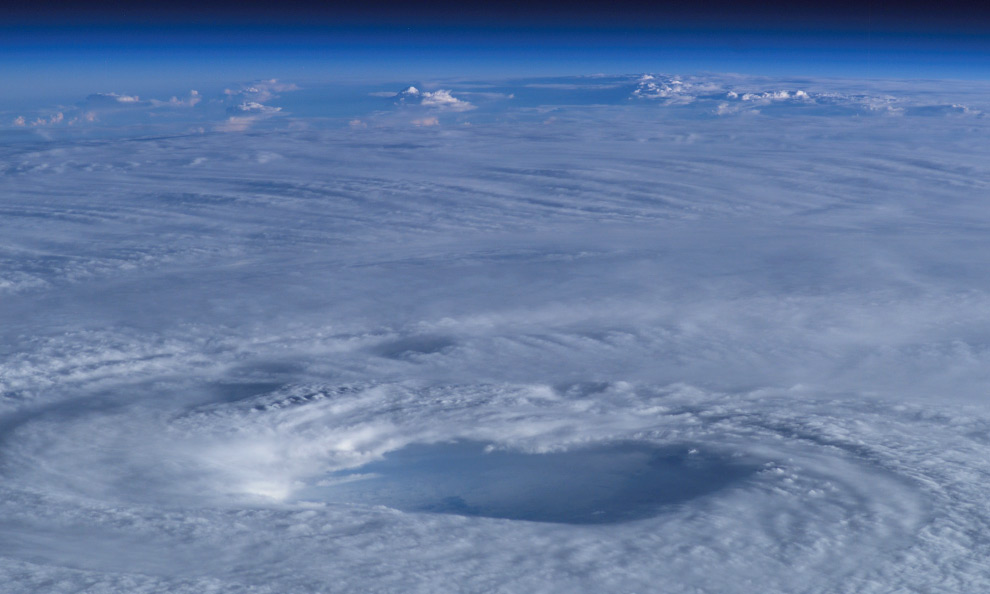 Фотография: Ураганы – вид из космоса №15 - BigPicture.ru