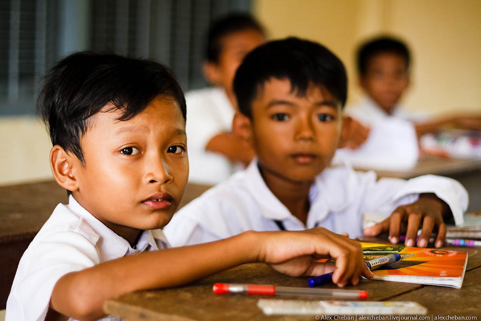 Фотография: Деревенская школа в Камбодже №15 - BigPicture.ru