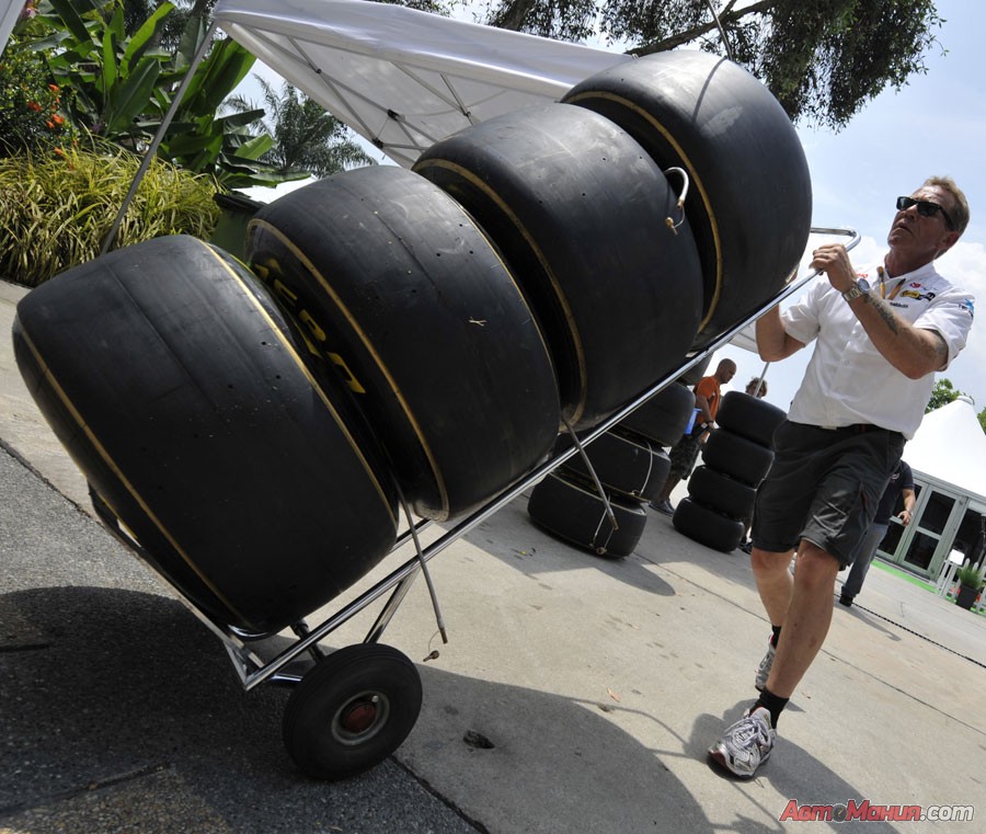 Фотография: За кадром Формулы-1: Малайзия 2011 – подготовка, квалификация №17 - BigPicture.ru