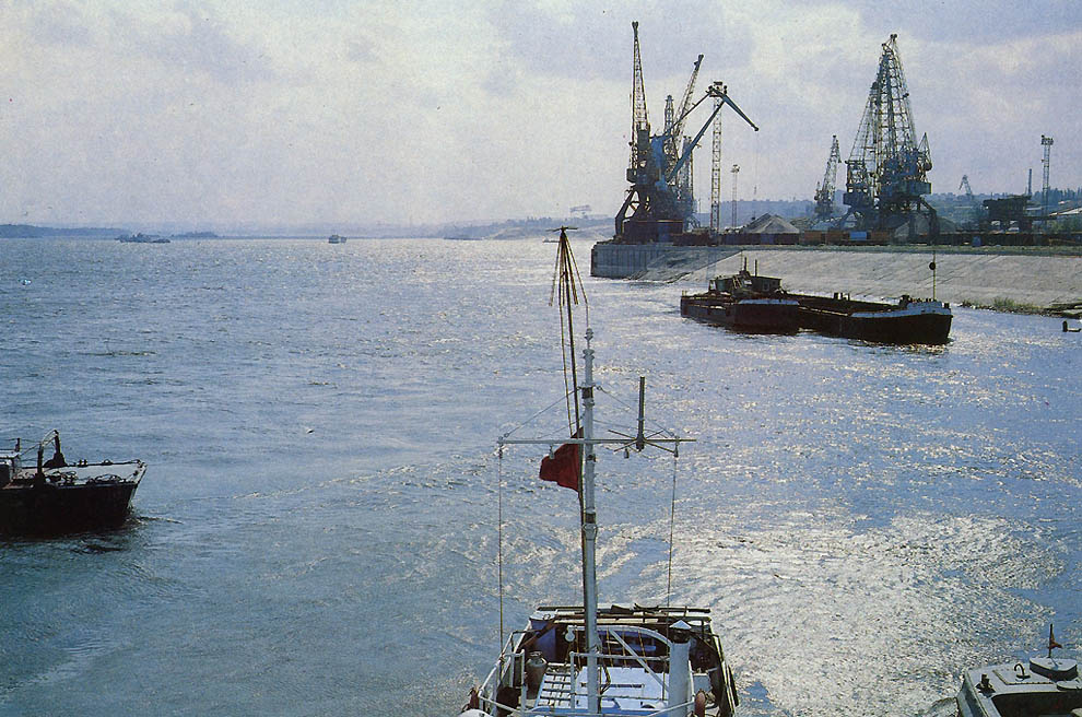 Фотография: Как выглядел Волгоград в 1980-е годы №18 - BigPicture.ru