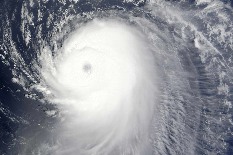 Фотография: Ураганы – вид из космоса №1 - BigPicture.ru