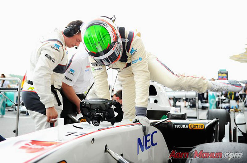 Фотография: Взгляд изнутри Формулы-1: Гран При Малайзии 2011 №27 - BigPicture.ru