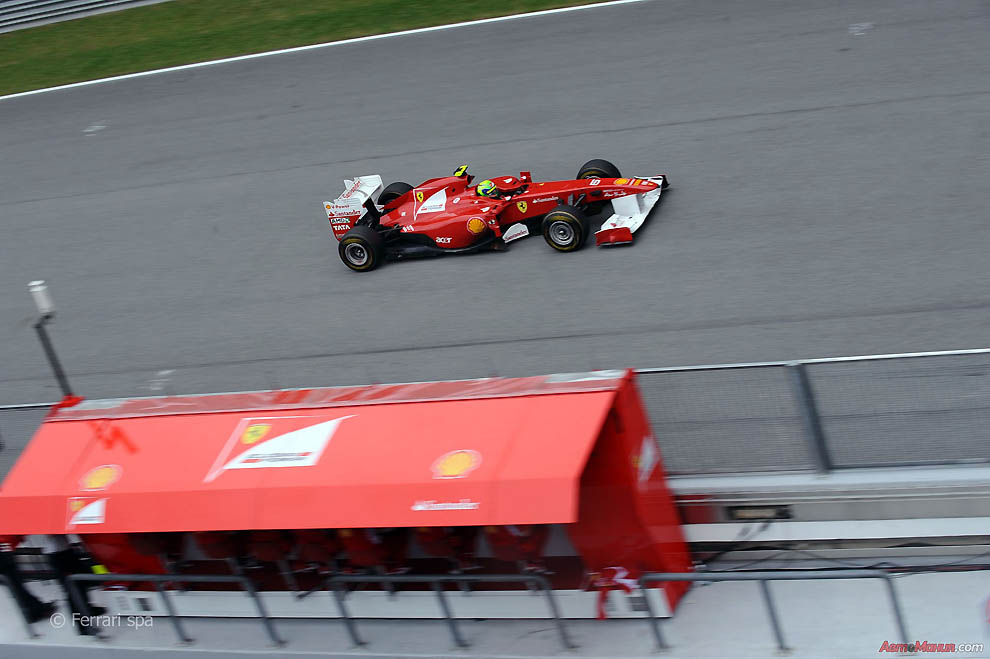 Фотография: Взгляд изнутри Формулы-1: Гран При Малайзии 2011 №32 - BigPicture.ru