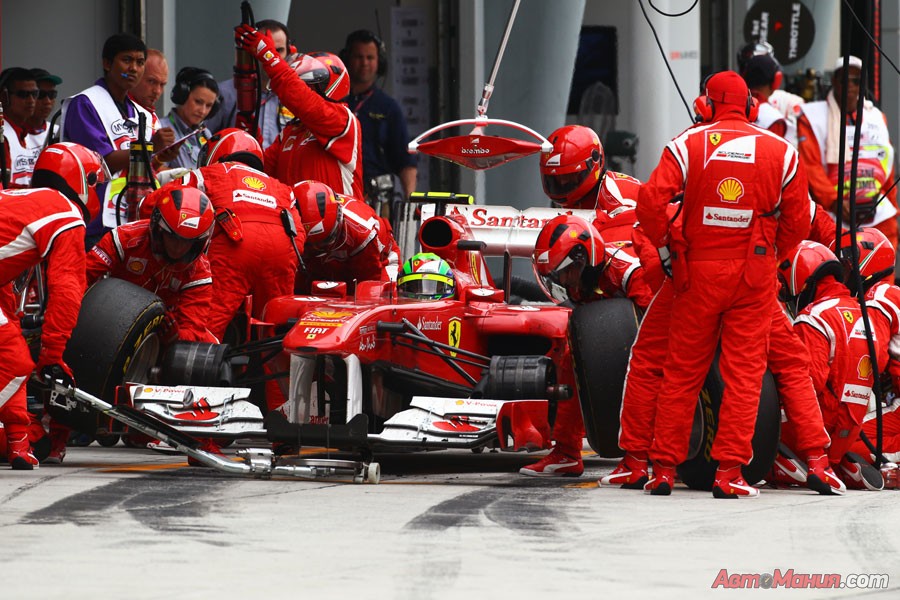 Фотография: Взгляд изнутри Формулы-1: Гран При Малайзии 2011 №33 - BigPicture.ru