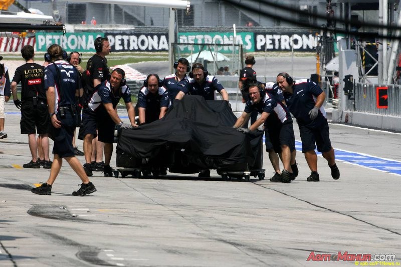 Фотография: За кадром Формулы-1: Малайзия 2011 – подготовка, квалификация №37 - BigPicture.ru