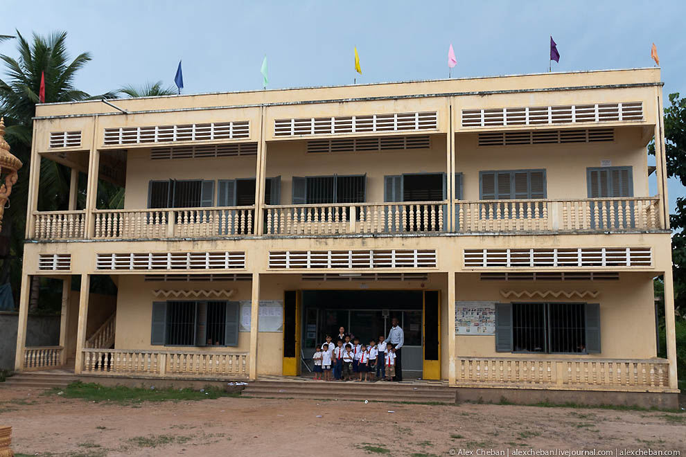 Фотография: Деревенская школа в Камбодже №46 - BigPicture.ru
