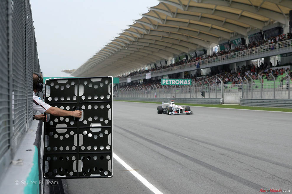 Фотография: За кадром Формулы-1: Малайзия 2011 – подготовка, квалификация №55 - BigPicture.ru