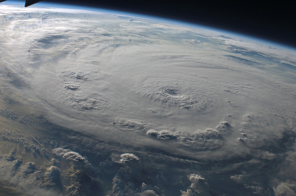Фотография: Ураганы – вид из космоса №7 - BigPicture.ru